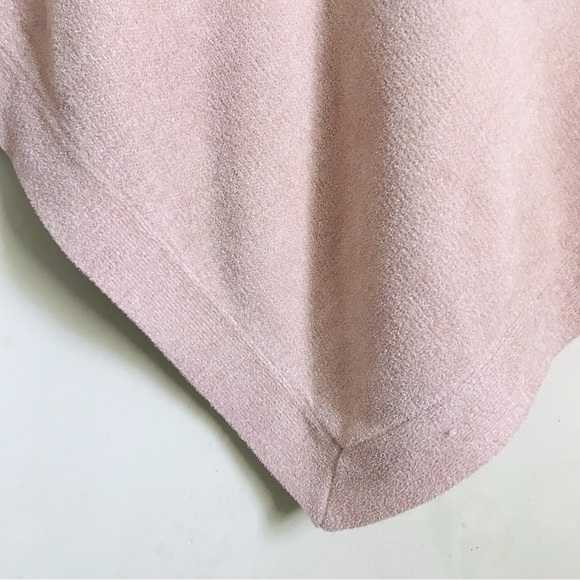 Barefoot Dreams CozyChic Ultra Lite Ocean Breeze Poncho White Pink Ombre O/S - Picture 9 of 12